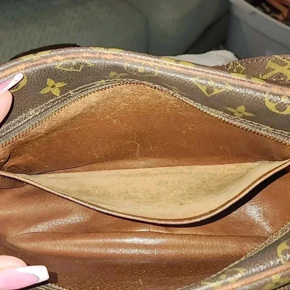 LOUIS VUITTON VINTAGE MONOGRAM NILE BAG EVC - Picture 12 of 16